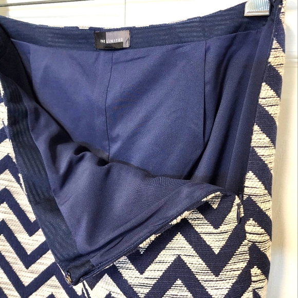 The Limited Chevron Pencil Skirt - Picture 4 of 5